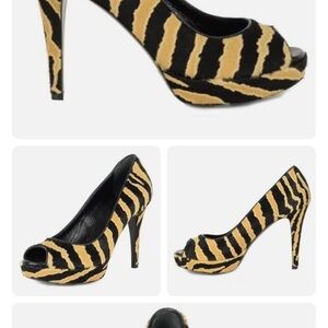 NEW Gucci Nappa Charlotte (Zebra Print) Peep-Toe Heels Size 39